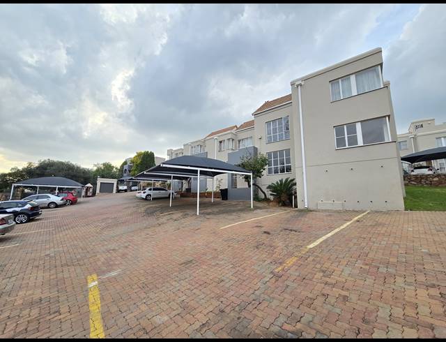 2 BEDROOM TOWNHOUSE FOR SALE IN RIDGEWAY